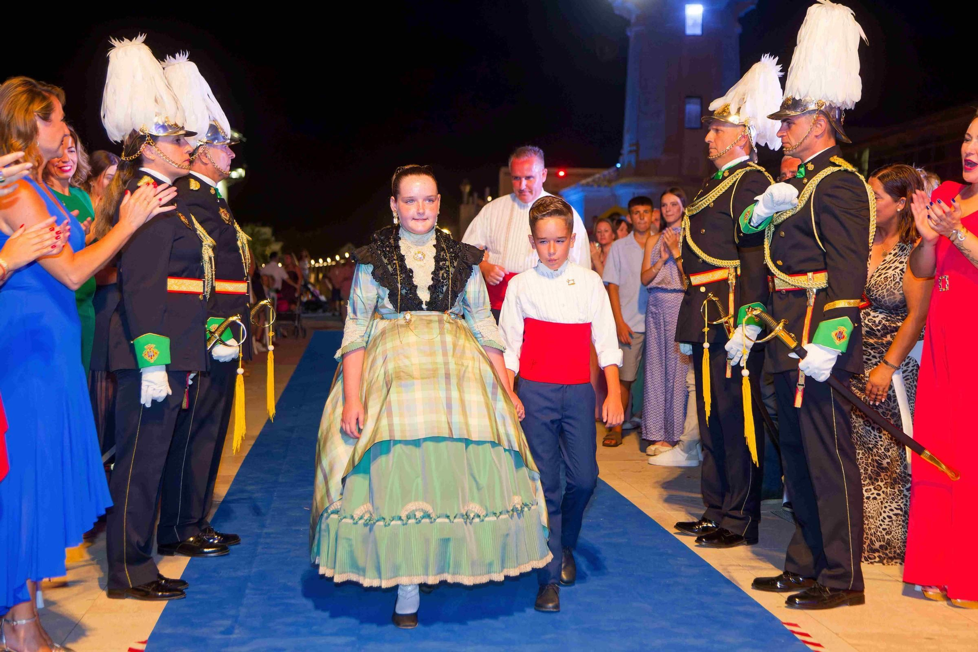 Emotiva presentación de las reinas de las fiestas de Sant Pere 2025