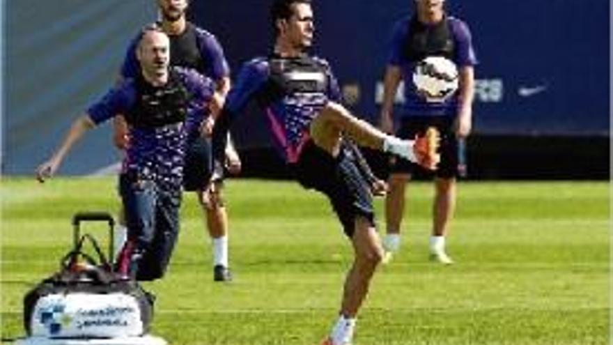 Busquets torna avui a l&#039;equip titular després de complir sanció