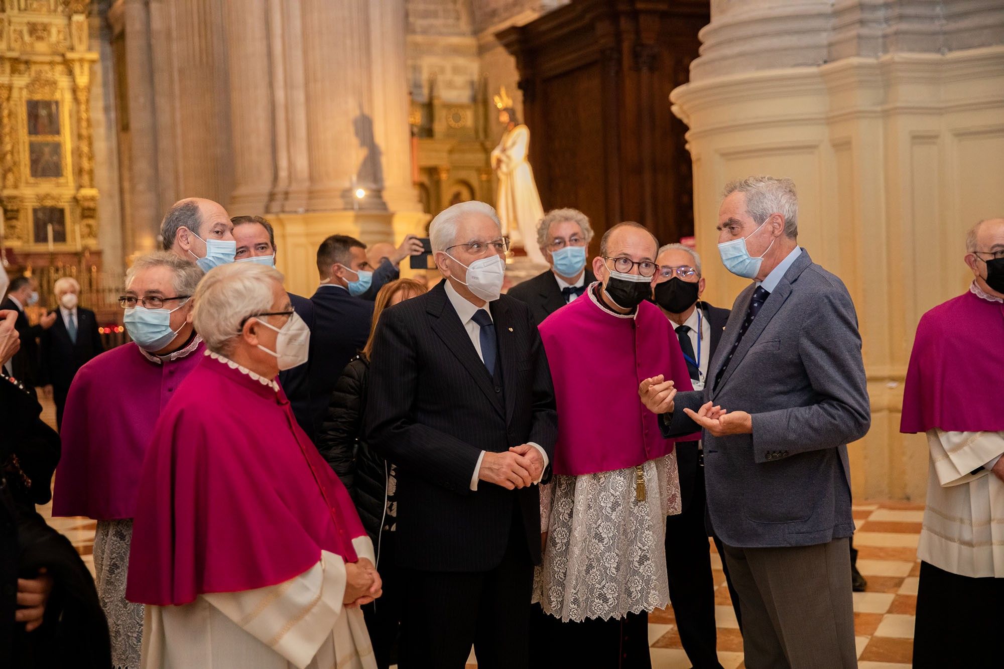 El presidente de Italia, Sergio Mattarella, aprovecha su estancia en Málaga y visita 'El Verbo Encarnado'