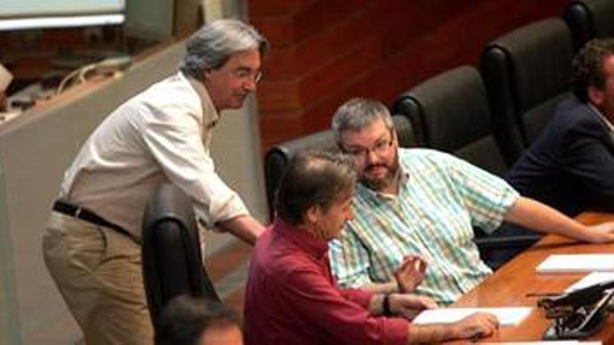 IU apoya al PP para no presentar ya los presupuestos del 2012