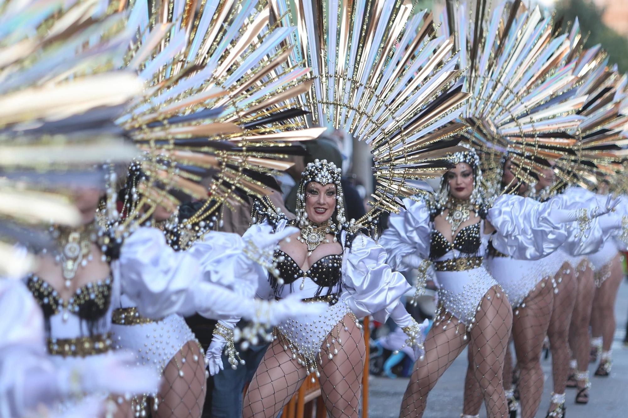 Las mejores imágenes del desfile concurso de Carnaval de Torrevieja 2024 están aquí