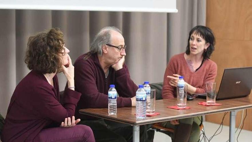 Miembros de Els Joglars en el coloquio de la sala Normal.