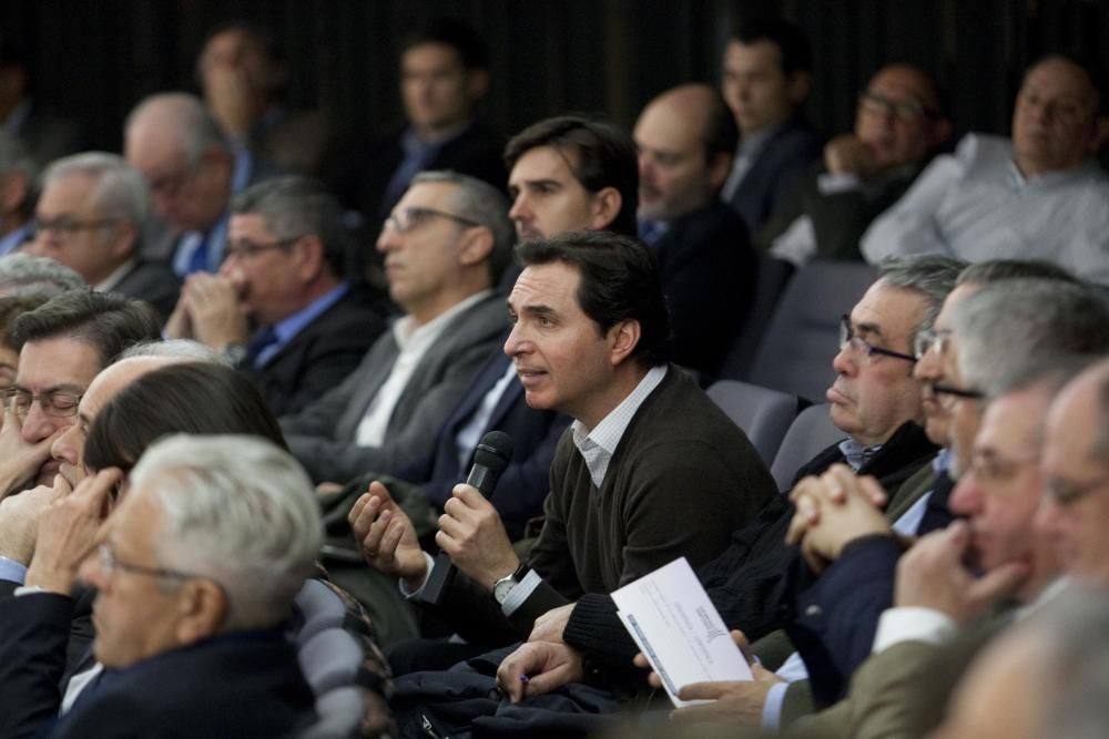 Conferencia de Andrés García Reche en el Club Mercantil