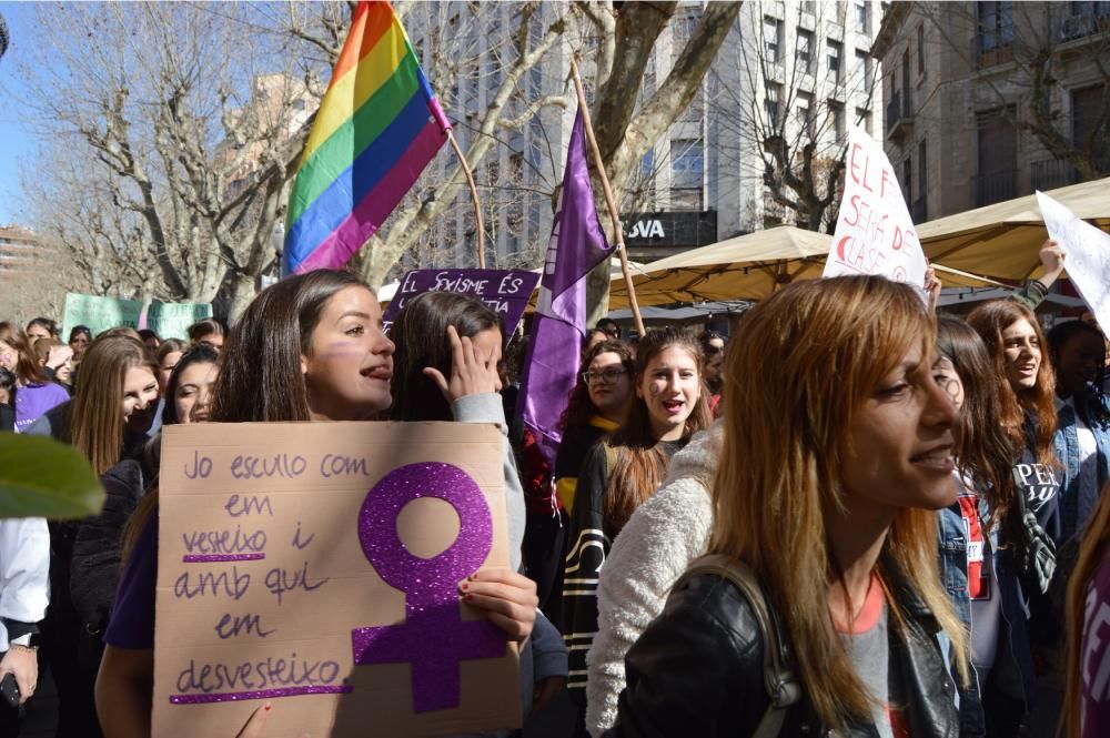 Passacarrers del 8-M a Manresa