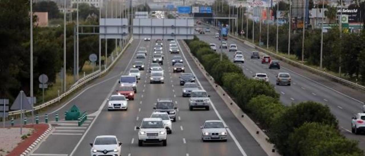 La Pista de Silla es una de las principales arterias de acceso a la capital y que asume mayor tráfico.