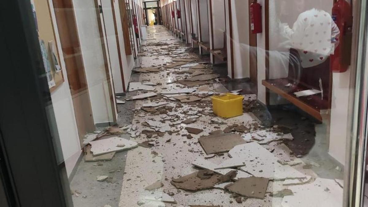 Teile des Dachs der Balearen-Universität stürzten am Dienstagmorgen ein.