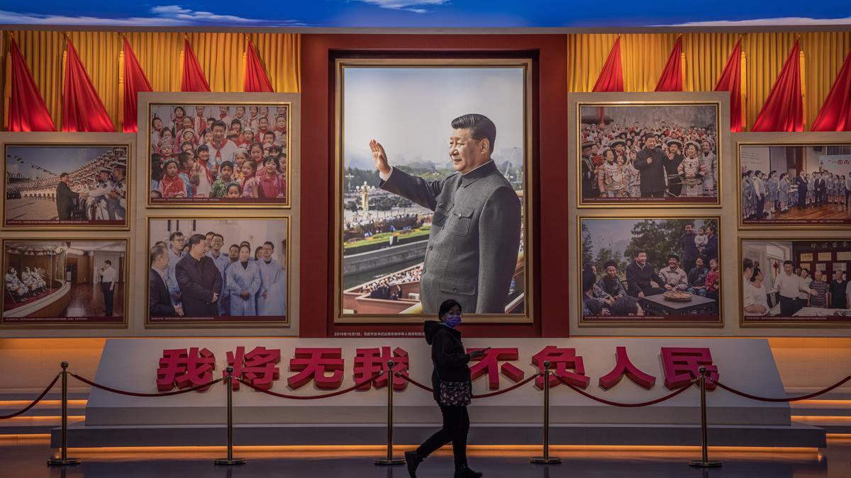 Una imagen de Xi Jinping en el museo del Partido Comunista en China.