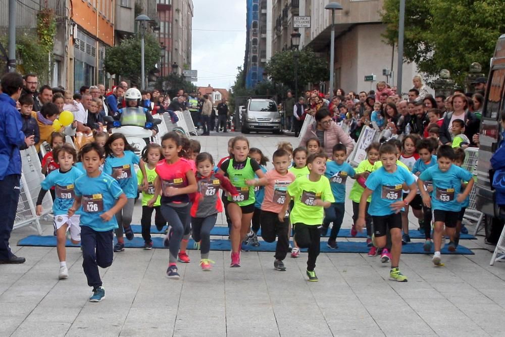 La carrera atrae a 500 atletas para completar los casi 10 kilómetros de recorrido por el casco urbano de A Estrada.