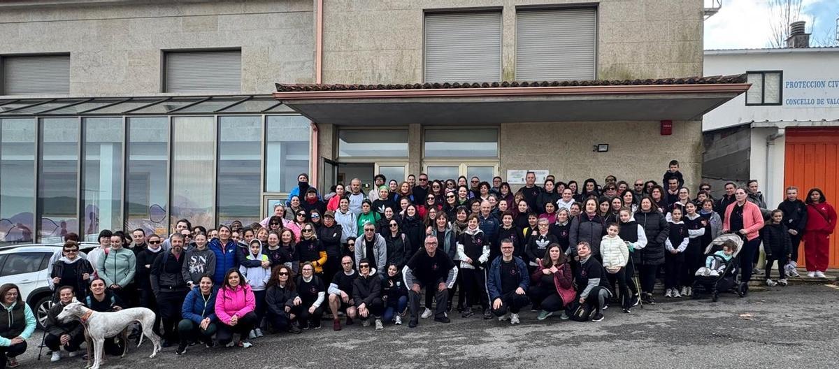 Valga y Pontecesures se volvieron a juntar con una caminata.