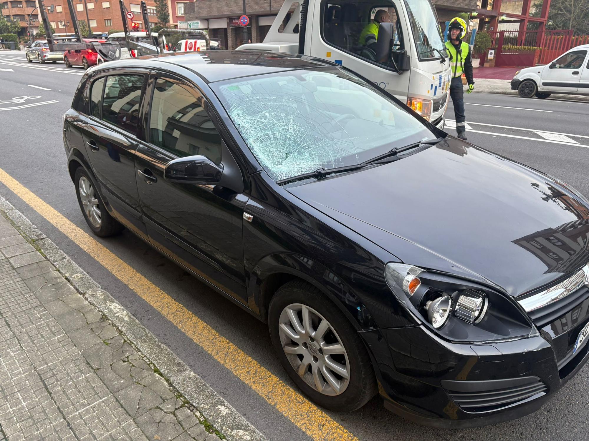 Atropello en Oviedo: tres menores de edad heridas tras ser arrolladas por un coche que se subió a la acera