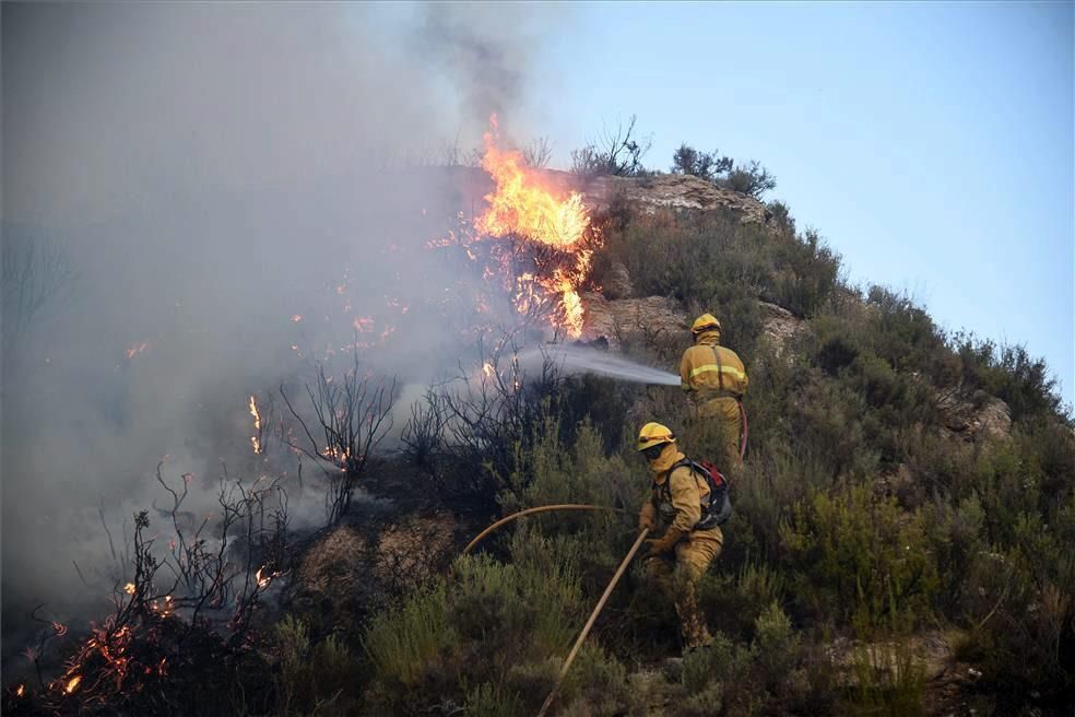 Impresionante incendio en la sierra de Alcubierre