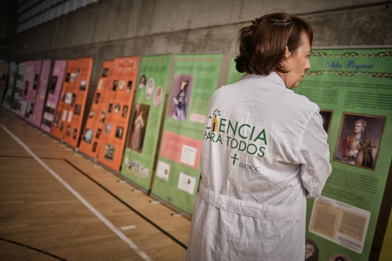 Minifera "Ciencia en femenino" Feria de la ciencia con participación de varias científicas. La feria comienza a las 9 y tendrá talleres y stands para niños. De 11:30 a las 12:00 es posible que esté la mayoría de ellas, es cuando se podrá hacer las fotos. Las científicas participantes son: Ana Belén Lago Blanco, Antonia M. Varela Pérez, Adriana de Lorenzo Cáceres Rodríguez, Pino Caballero Gil, Maria Reyes Battle, Atteneri López Arencibia, Inés Sifaoui, Natália Karla Bellini, Desirée San Nicolás, Vinita Mahtani-Chugani  | 11/02/2020 | Fotógrafo: Andrés Gutiérrez Taberne