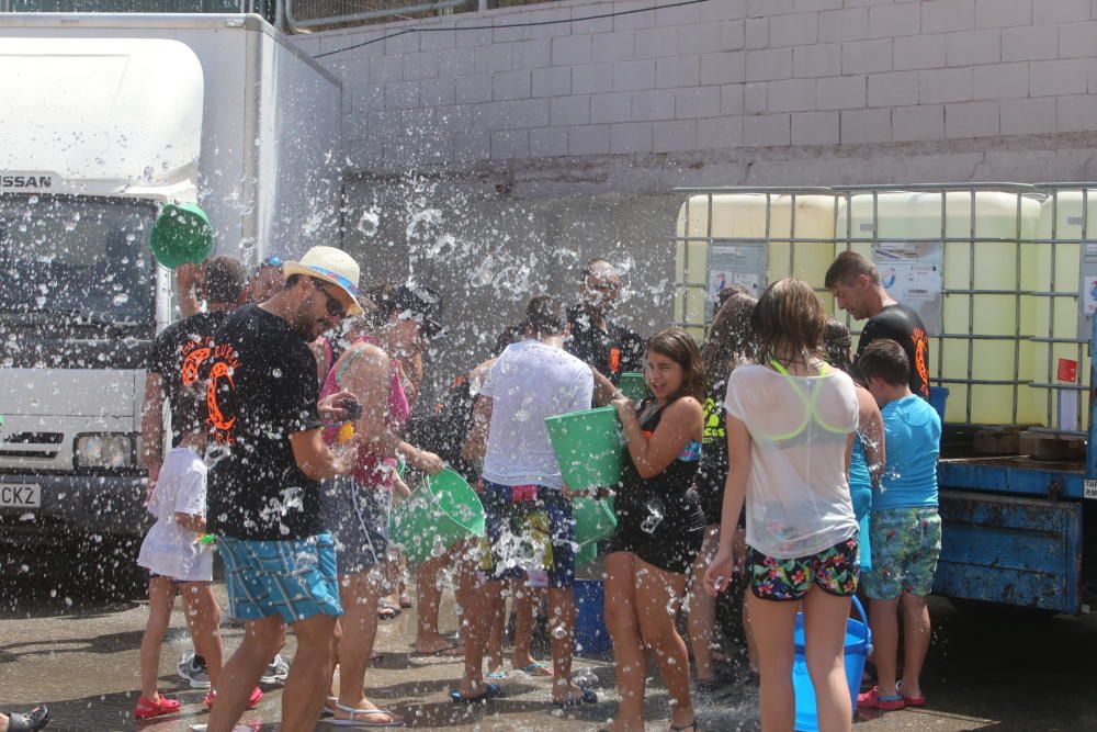 La banyà remoja las fiestas de El Rebolledo