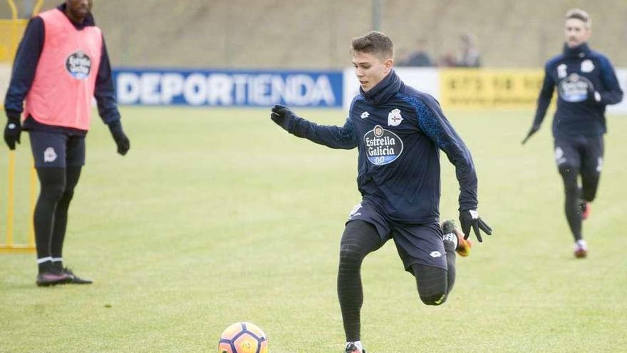 Pinchi vuelve a entrenarse con el primer equipo tras su castigo