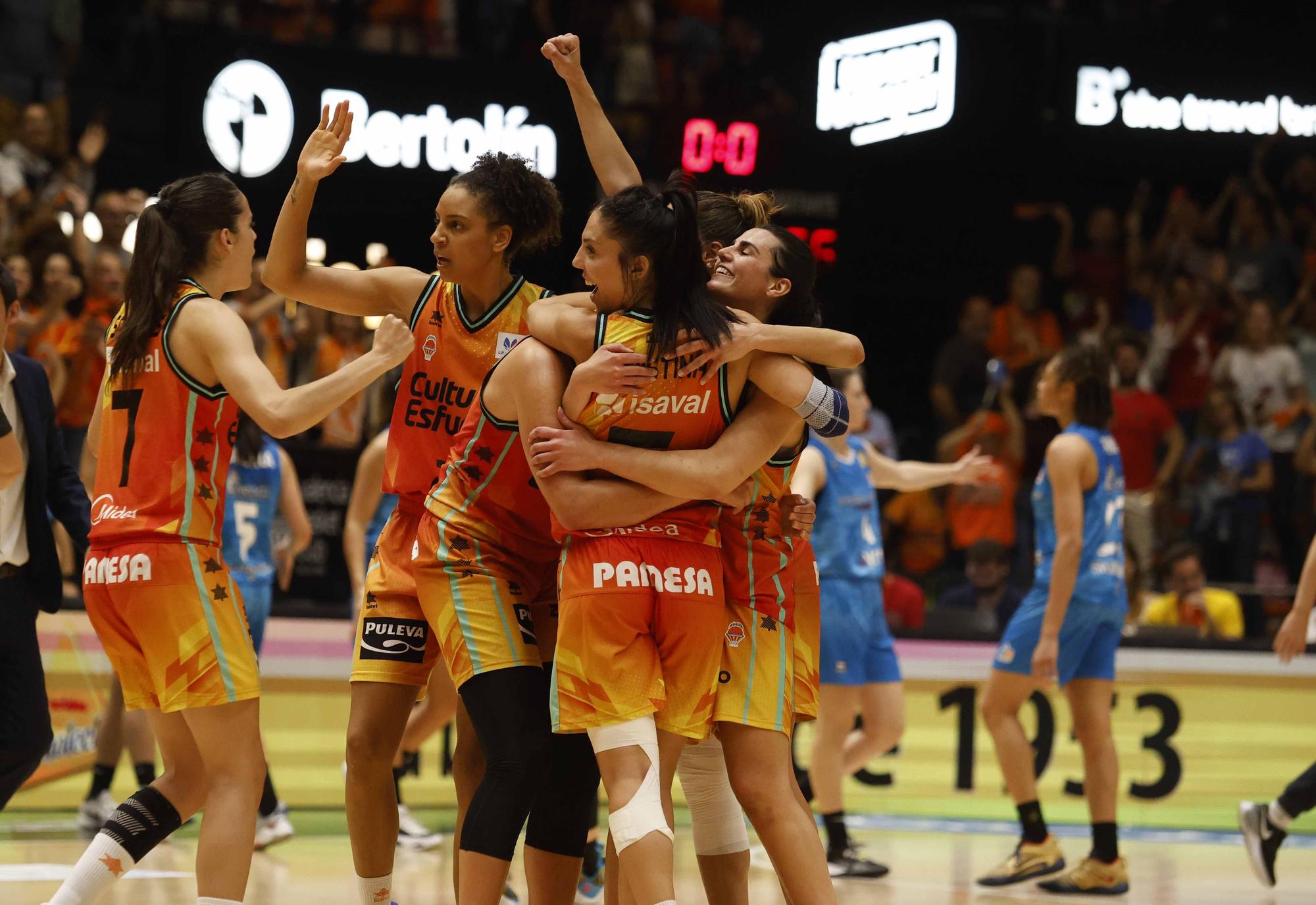 Valencia Basket - Perfumerías Avenida