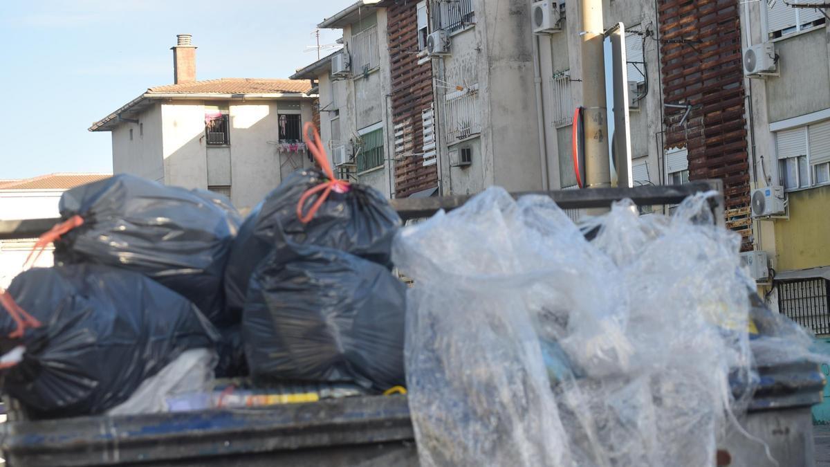 El Ayuntamiento de Sevilla ha anunciado la subida de la tasa de basura para 2025.