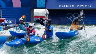 Los cuatro palistas españoles pasan a las eliminatorias de kayak cross