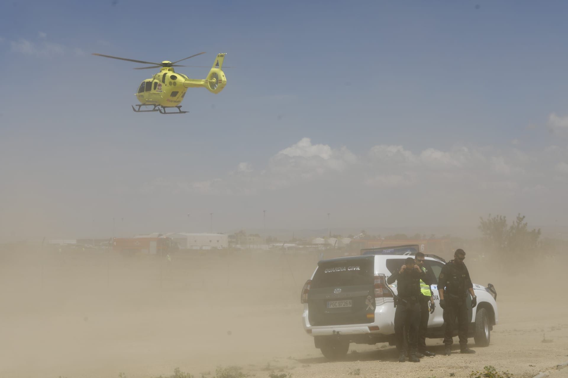 En imágenes | Un caza se estrella en la base aérea de Zaragoza