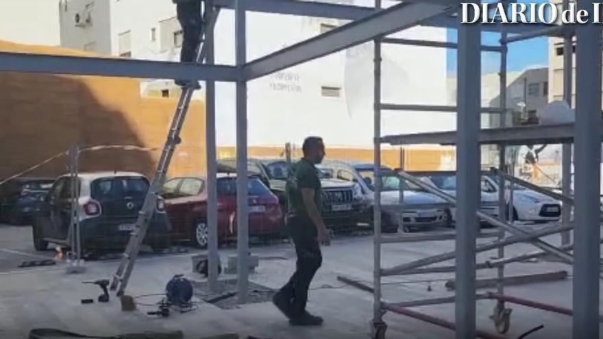 Obras en Ibiza: zona de descanso junto a una de las paradas de autobús de la avenida de Isidor Macabich