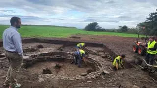 Tapia estudia el castro costero del Esteiro, el cuarto más extenso de Asturias (y uno de los primeros excavados en la región)
