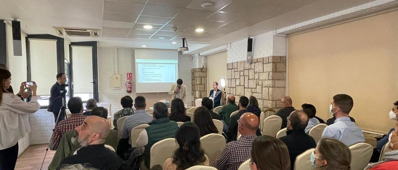 José Vicente Andreu interviniendo en el foro celebrado en Alicante.