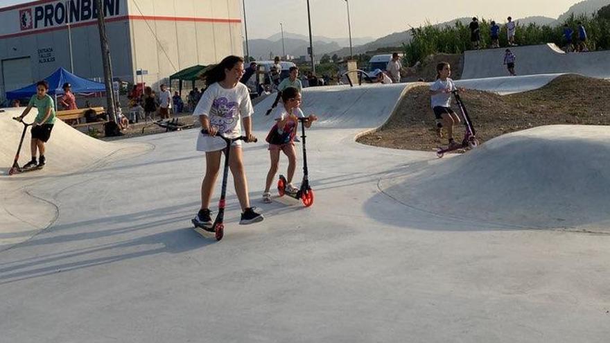 La diversión y el deporte están asegurados con el &quot;pump track&quot; de Almoines