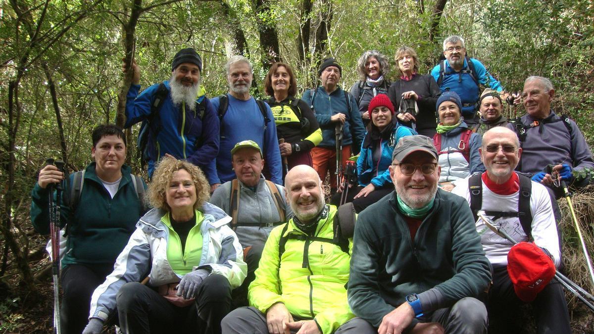 El Centre Excursionista de Navarcles fa la primera sortida de l’any a Sant Llorenç del Munt