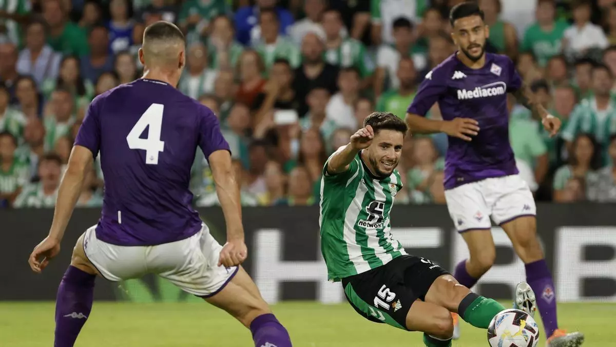 Álex Moreno decide quedarse en el Betis