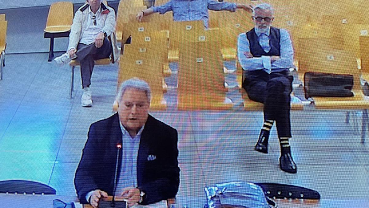 Alfonso Rus durante su alegato final en el juicio del call center.