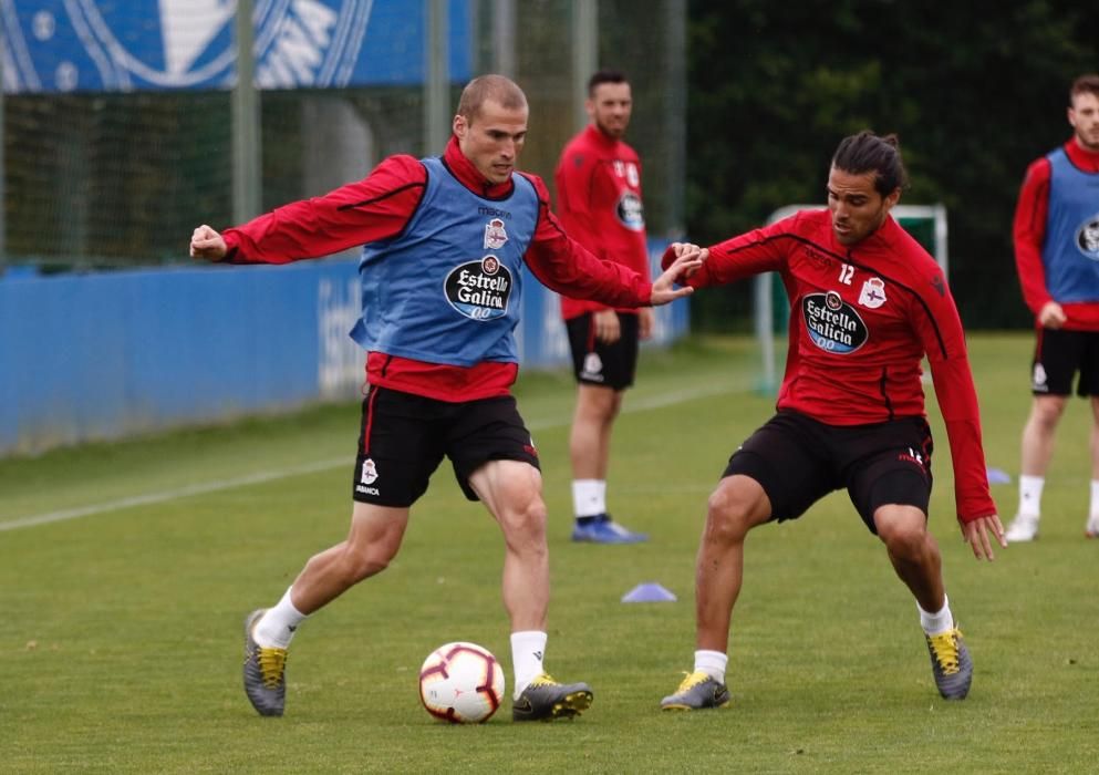 El Dépor entrena para recibir al Córdoba