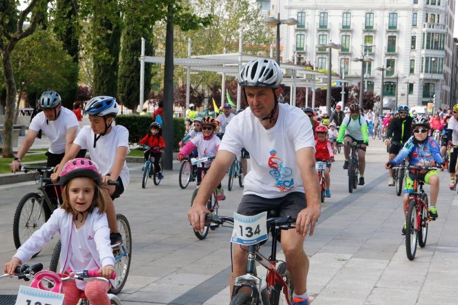 Más de 300 ciclistas disfrutaron del Decabike.