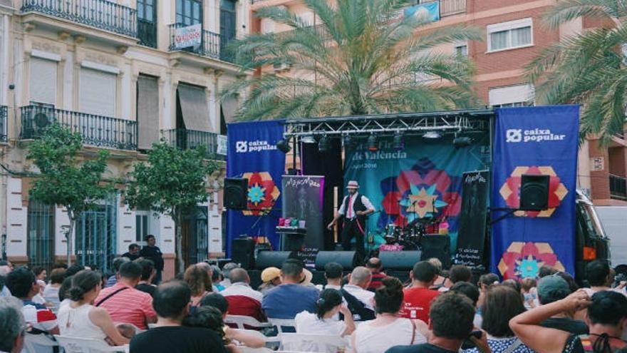 La Correfira llega a los barrios de Valencia y reúne a cientos de vecinos