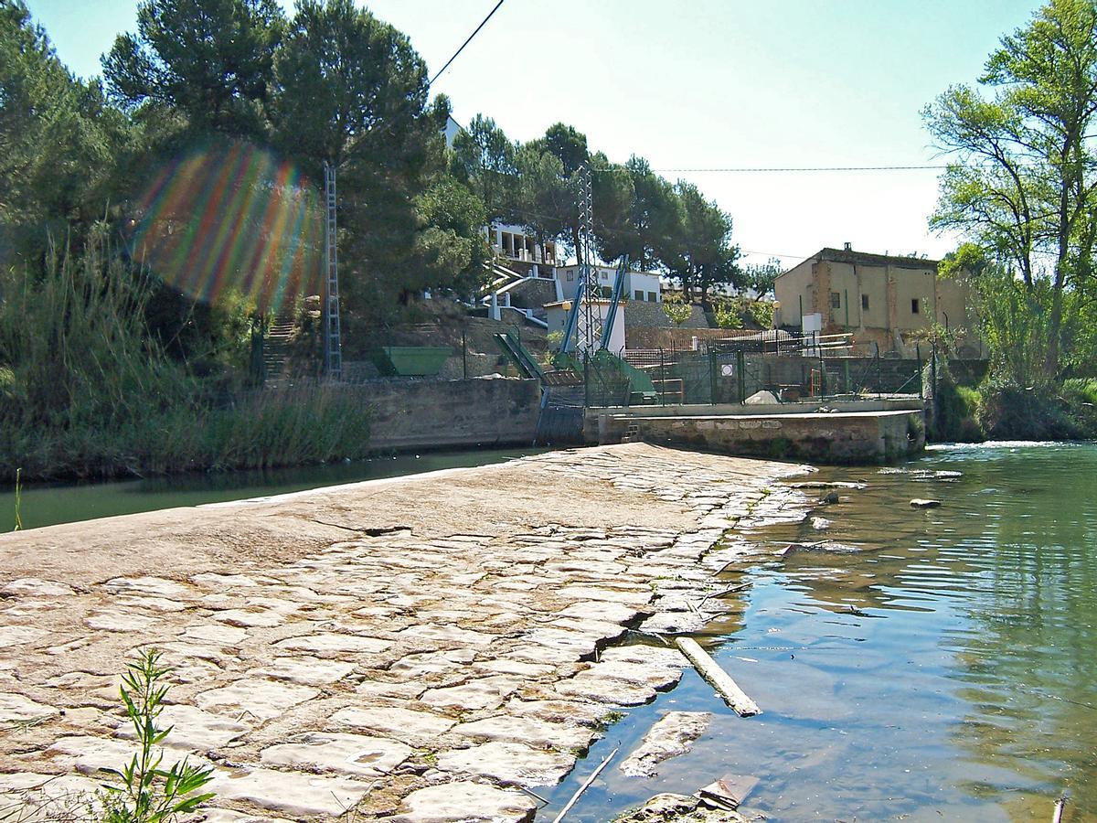 Assut de la Acequia Real de Moncada-Paterna.
