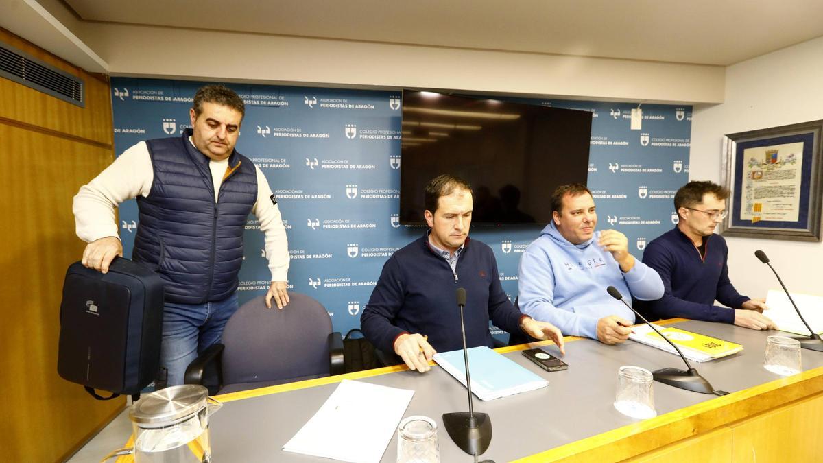Representantes de UPA, Asaja, UAGA y Araga en la rueda de prensa ofrecida el pasado lunes en Zaragoza.