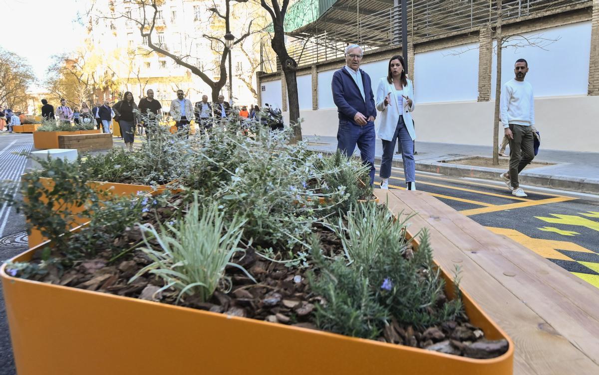 La primera supermanzana de Valencia queda inaugurada entre críticas de ...