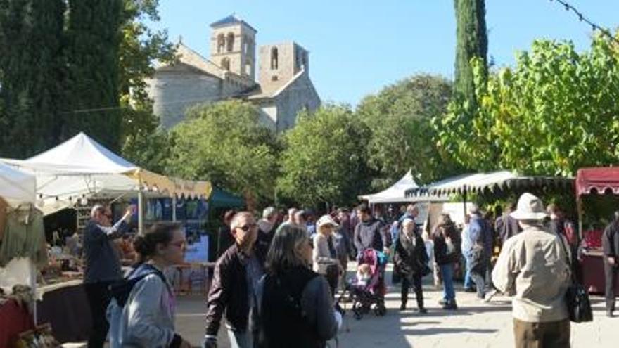 La quarta edició del Mercat de Tots Sants a Món San Benet bat rècord de visitants