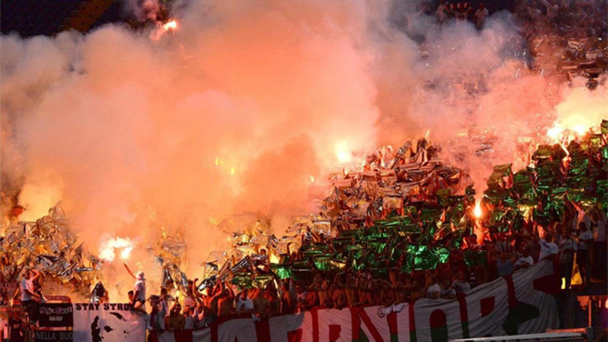 Los aficionados del Legia de Varsovia causaron graves altercados en Bélgica