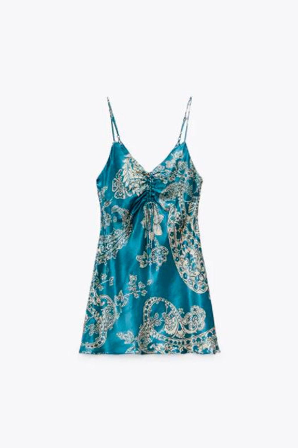 Vestido lencero de Zara (precio: 25,95 euros)