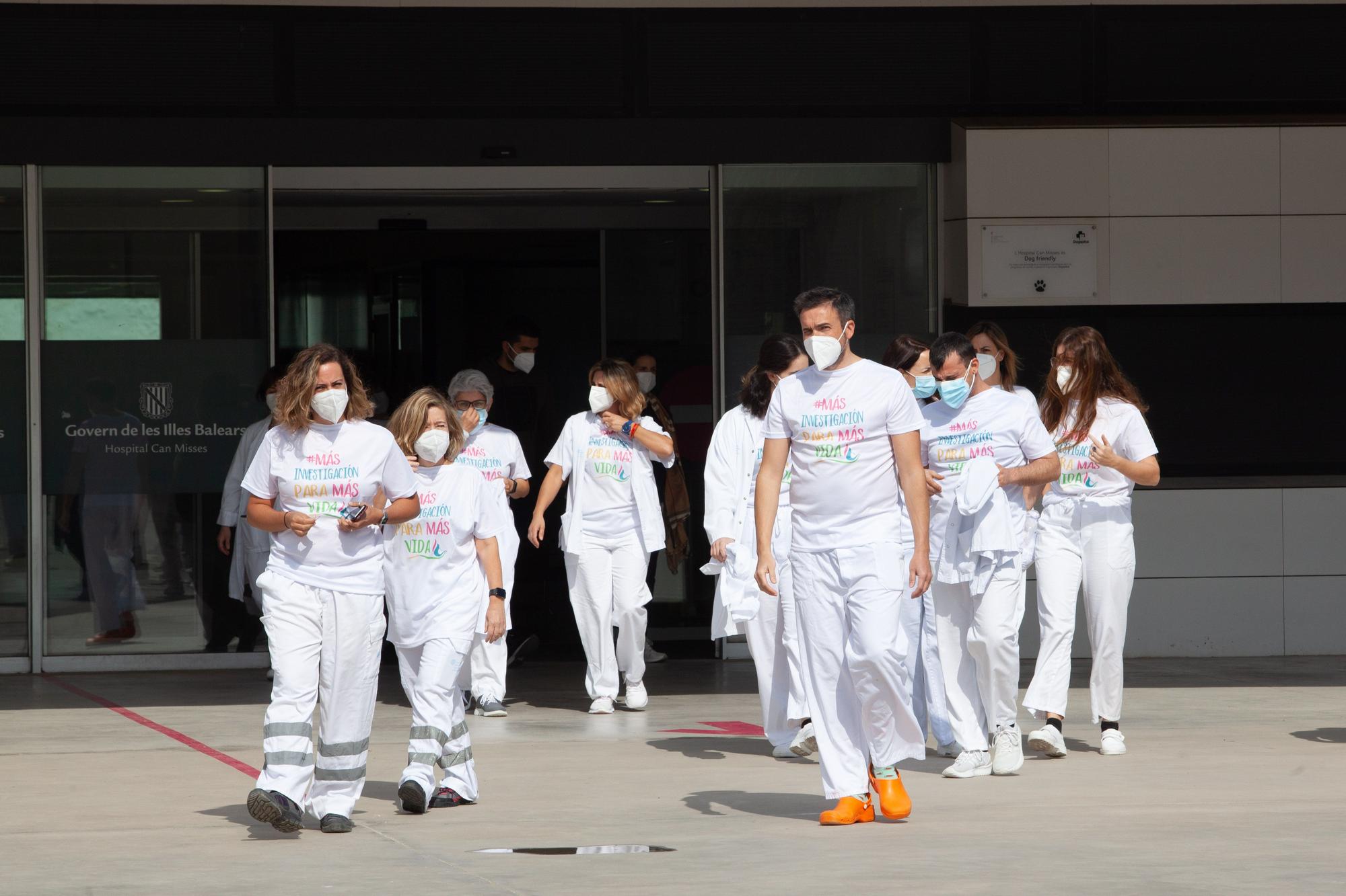 Personal del Hospital Can Misses, en Ibiza, baila la coreografía de 'El Hormiguero'