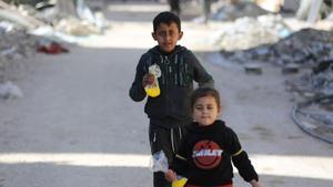 Niños palestinos en el campo de refugiados de Bureij, en la Franja de Gaza