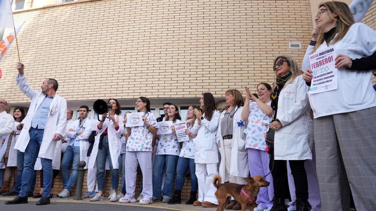 Revisa tu cita con el médico: una doble huelga vuelve a tensionar la sanidad valenciana desde el lunes