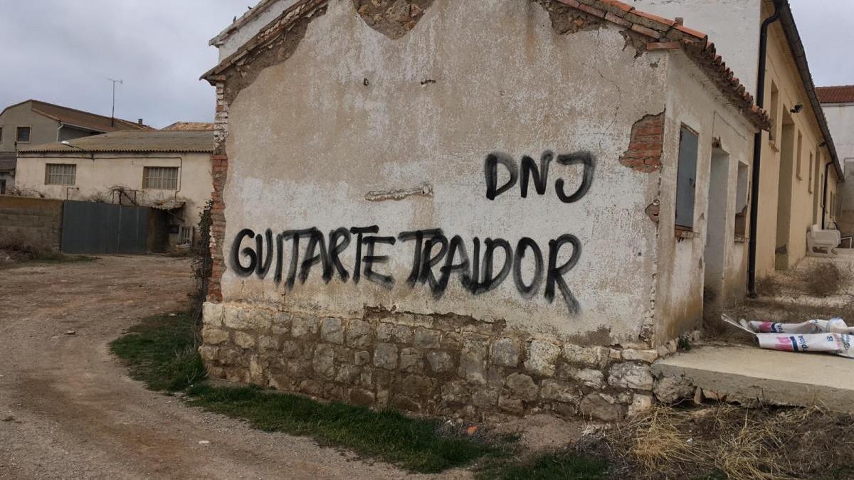 Teruel Existe denuncia la aparición de pintadas amenazadoras