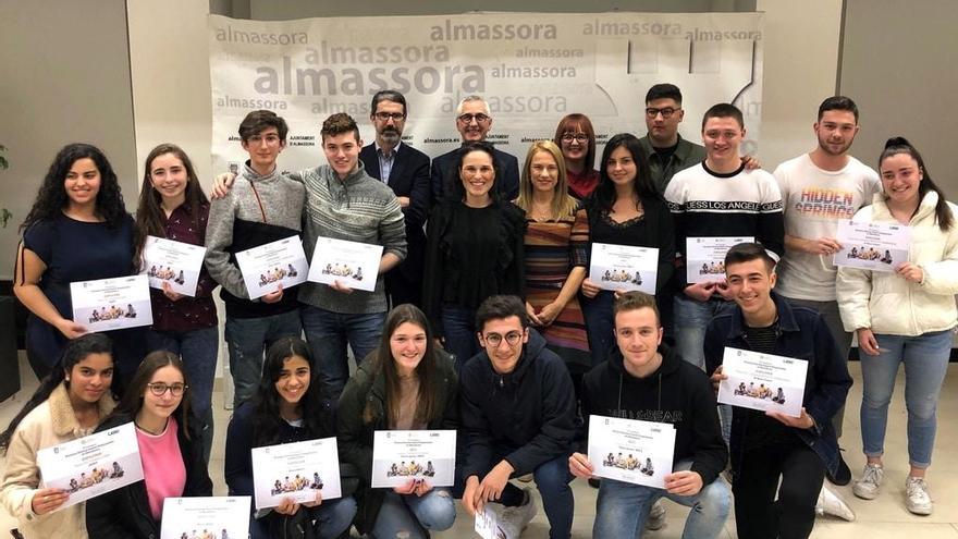 UBE y Almassora recompensan las ideas de 15 jóvenes emprendedores