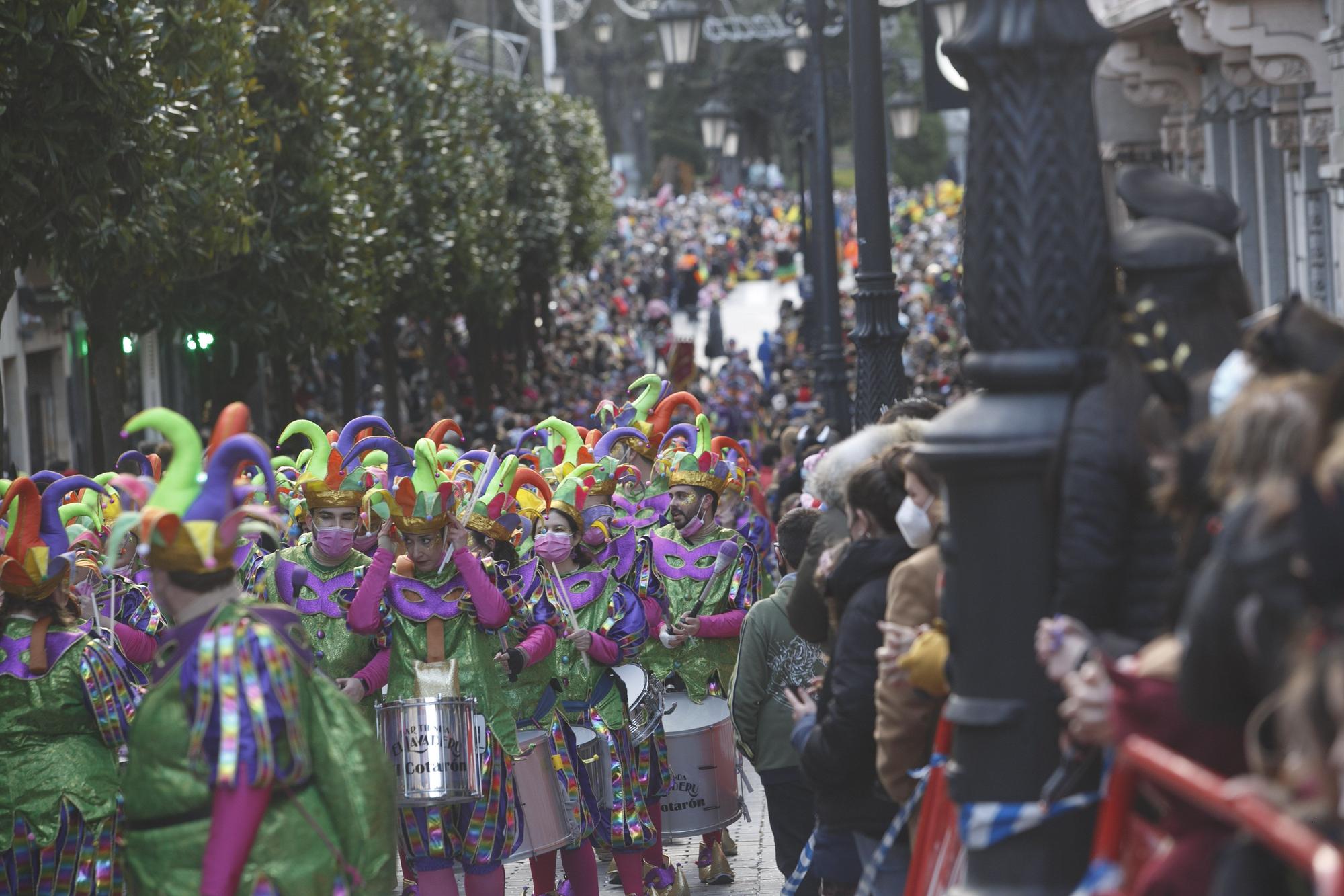 Galería de fotos: Así fue el gran desfile del carnaval en Oviedo