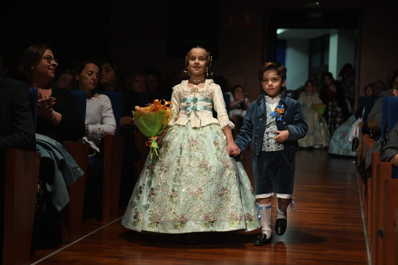 La exaltación de la reina fallera infantil de Burriana del 2023, en imágenes