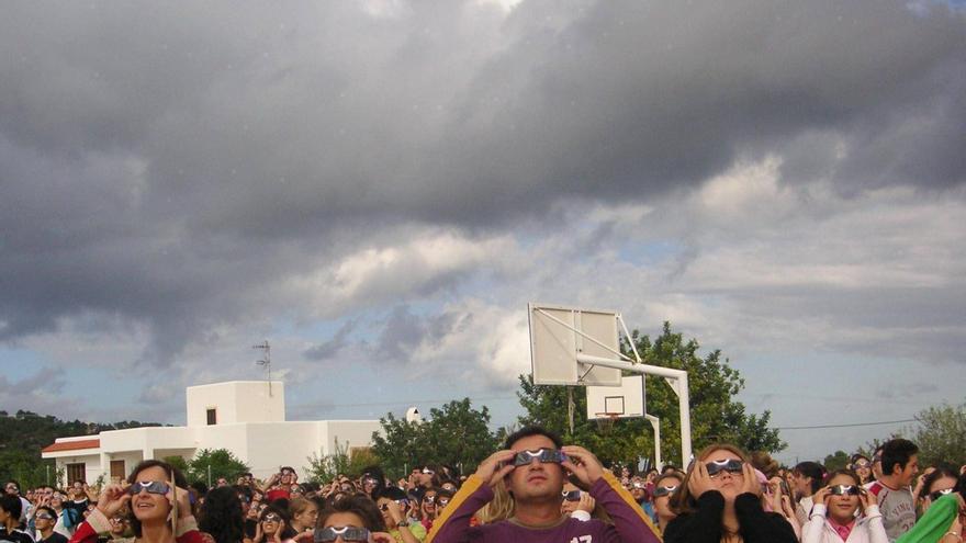 Hoteles de Ibiza ignoran el eclipse solar total del 12 de agosto: las tarifas, iguales o hasta más baratas