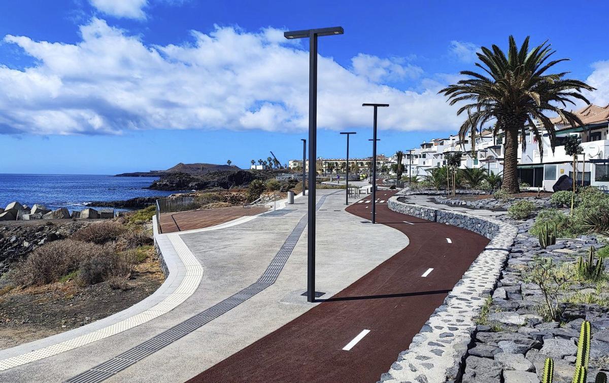 Paseo litoral de Amarilla Golf, en el municipio de San Miguel de Abona.