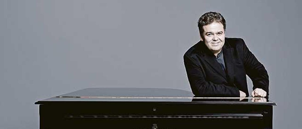 El pianista Arcadi Volodos deleitará esta noche al público mallorquín en el Auditòrium.