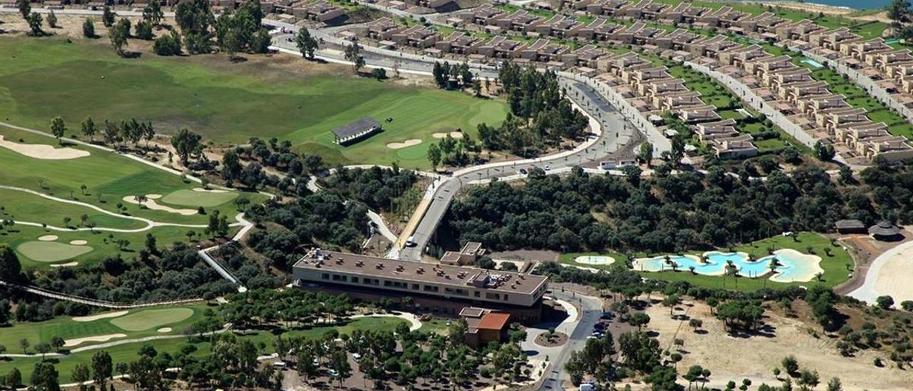 Vista aérea de la urbanización de la isla de Valdecañas.