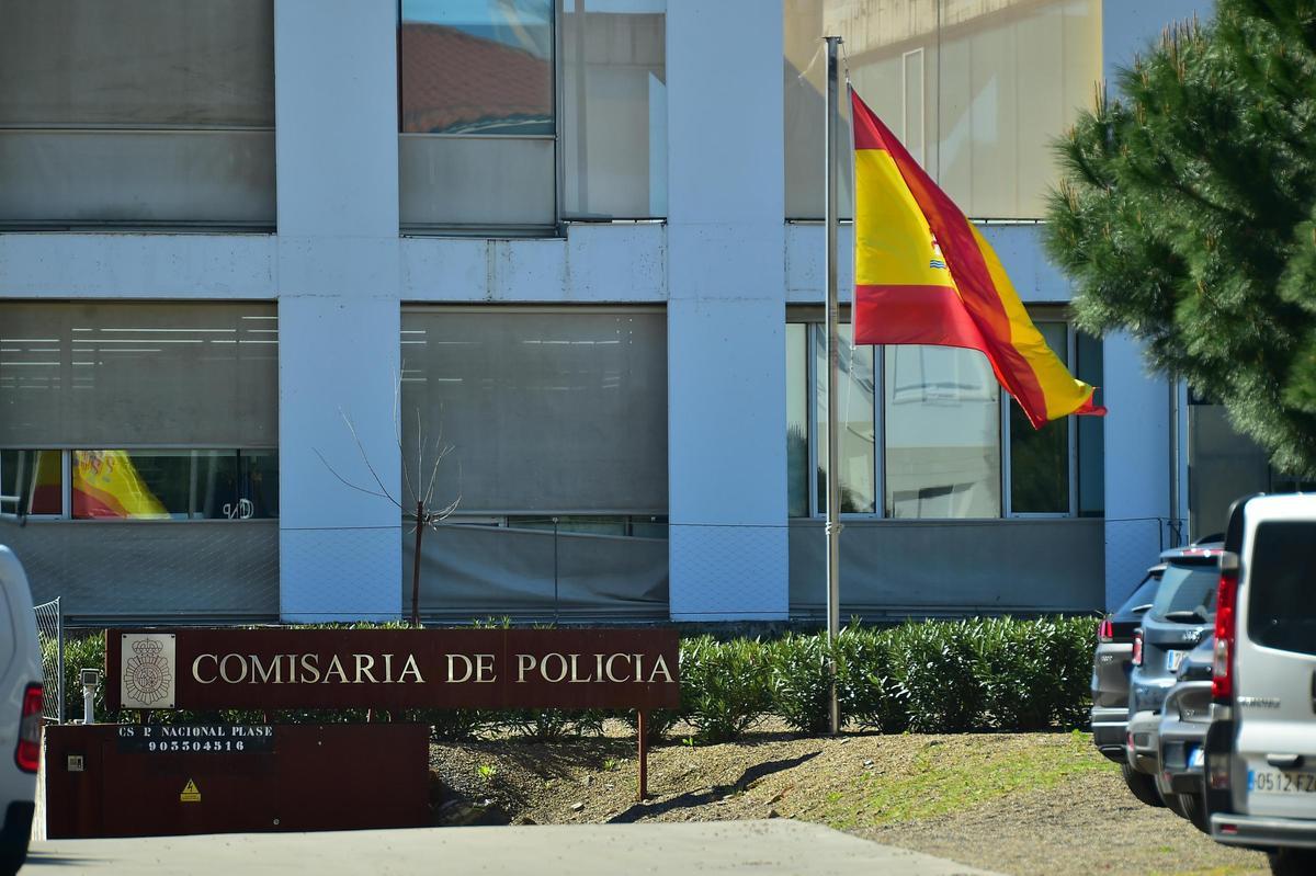 Los detenidos fueron trasladados a la comisaría de Plasencia.